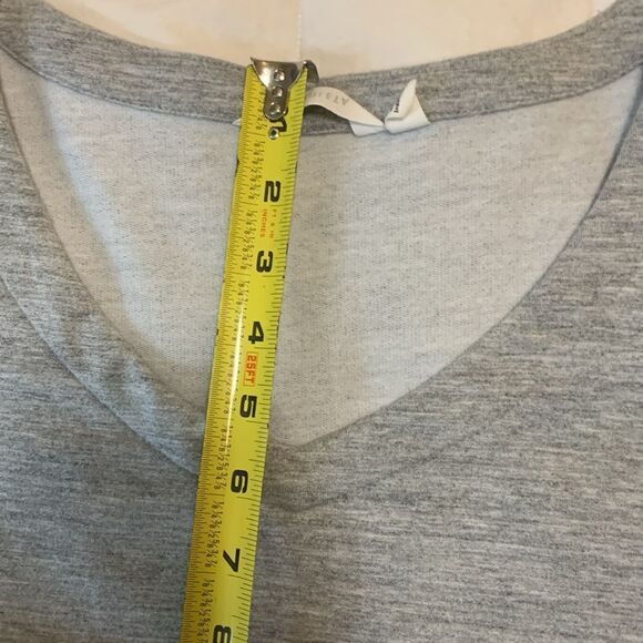 ATHLETA, tunic, medium, great condition, thick and warm - Picture 11 of 12